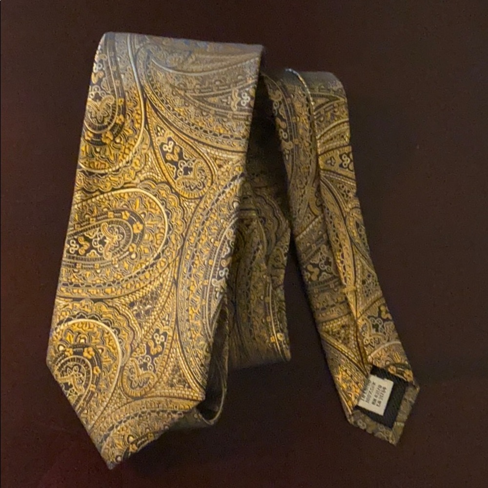 A men’s tie